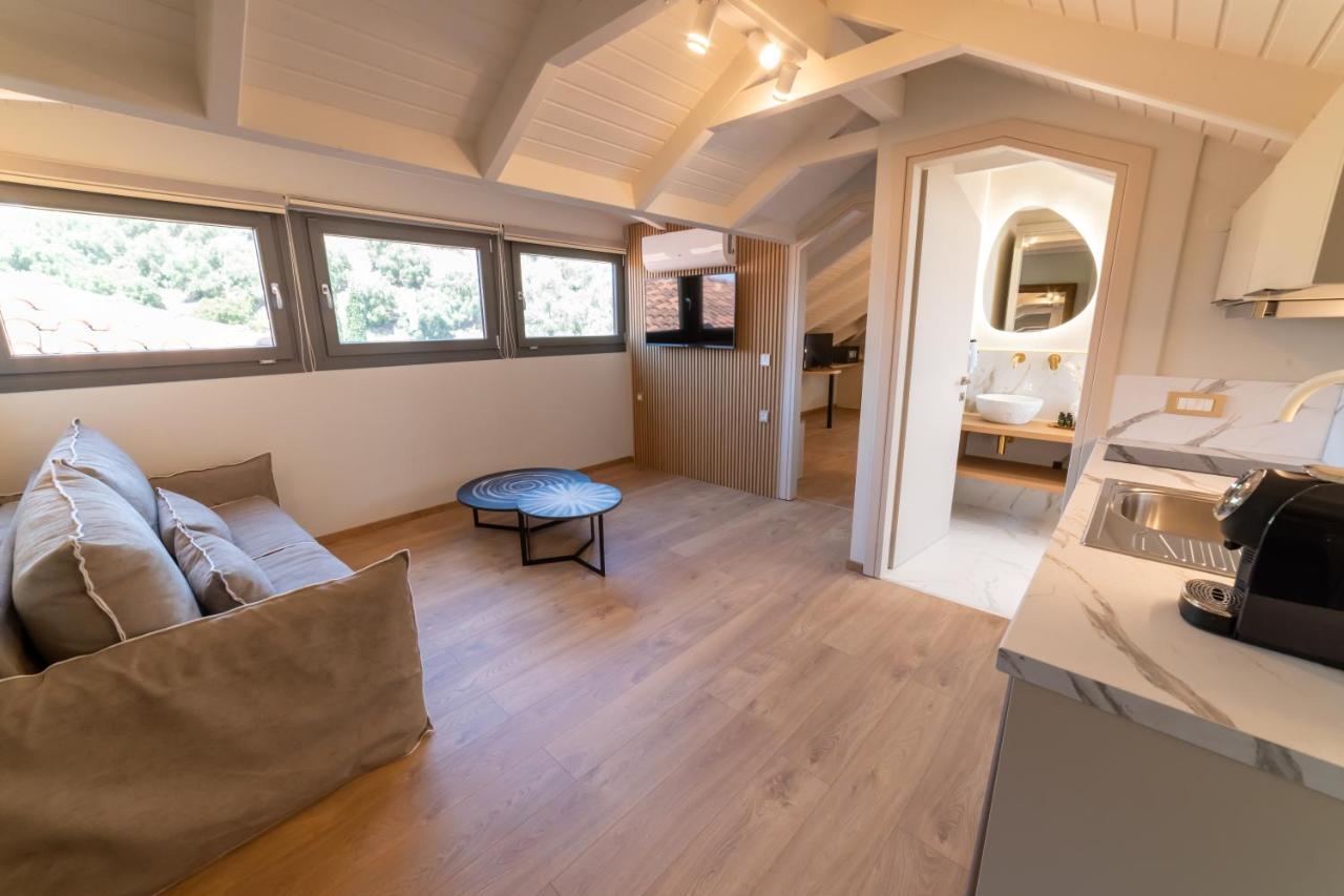Anesis Deluxe Apartment *